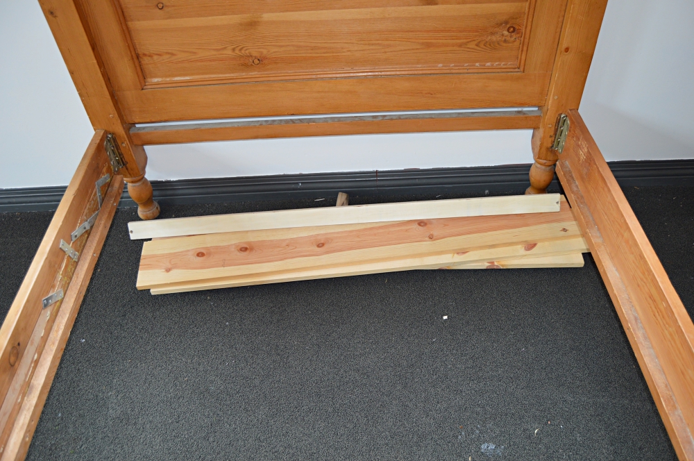 Four Poster Full Size Canopy Bed