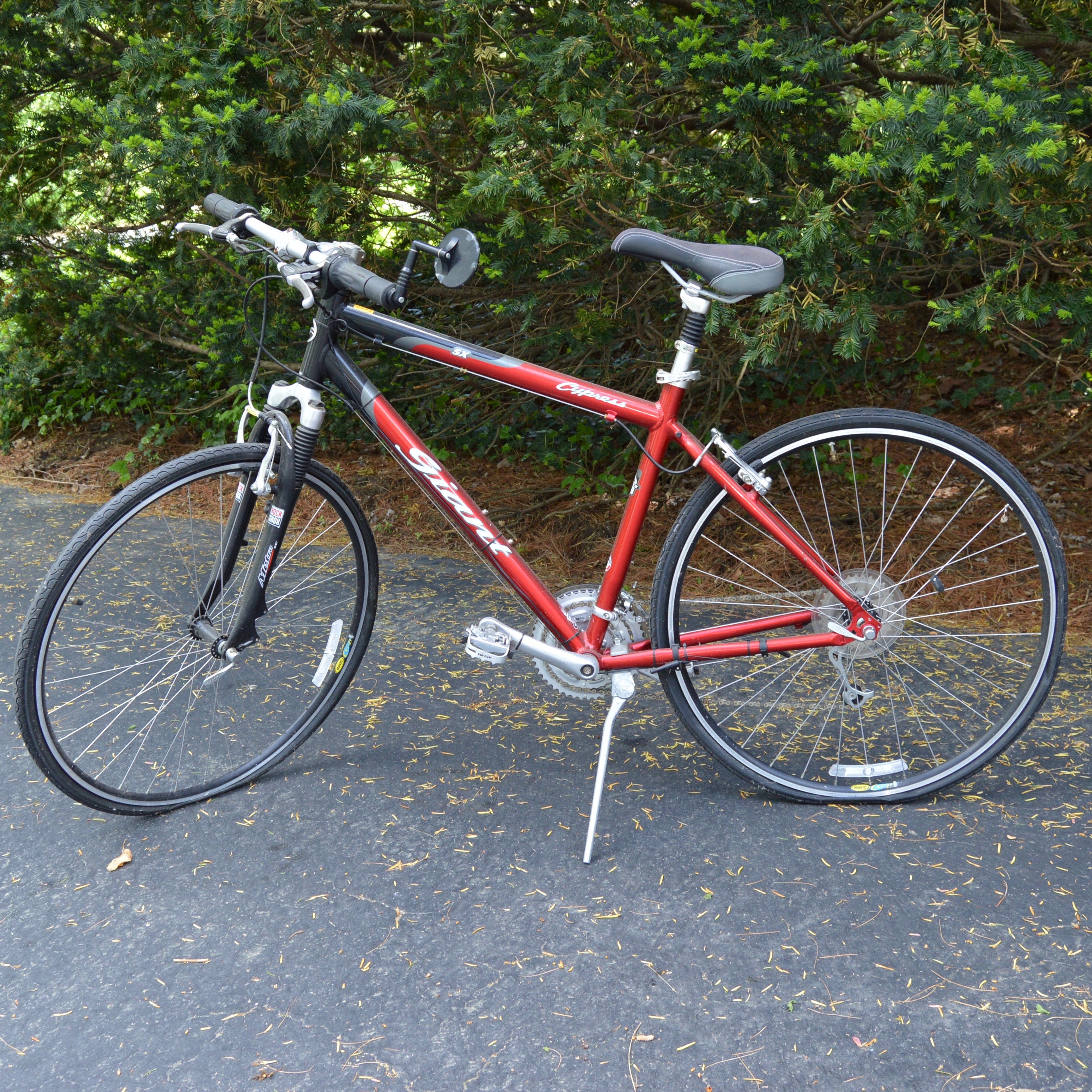Giant "Cypress" Men's Hybrid Bike