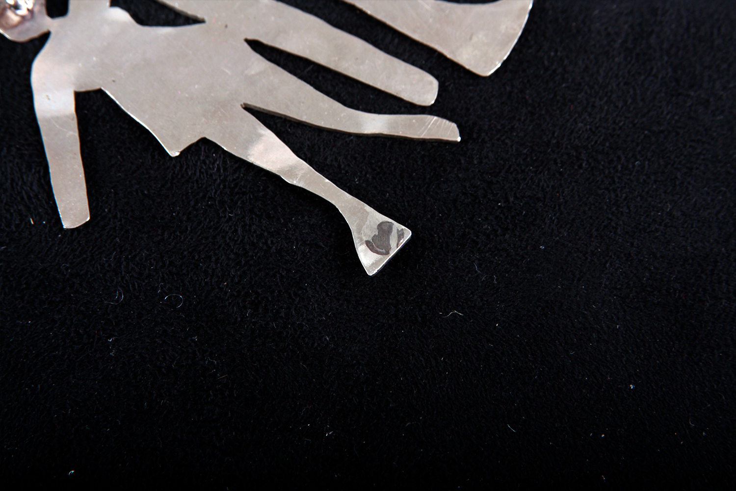 Vintage Handcrafted Metal Silhouette Brooch