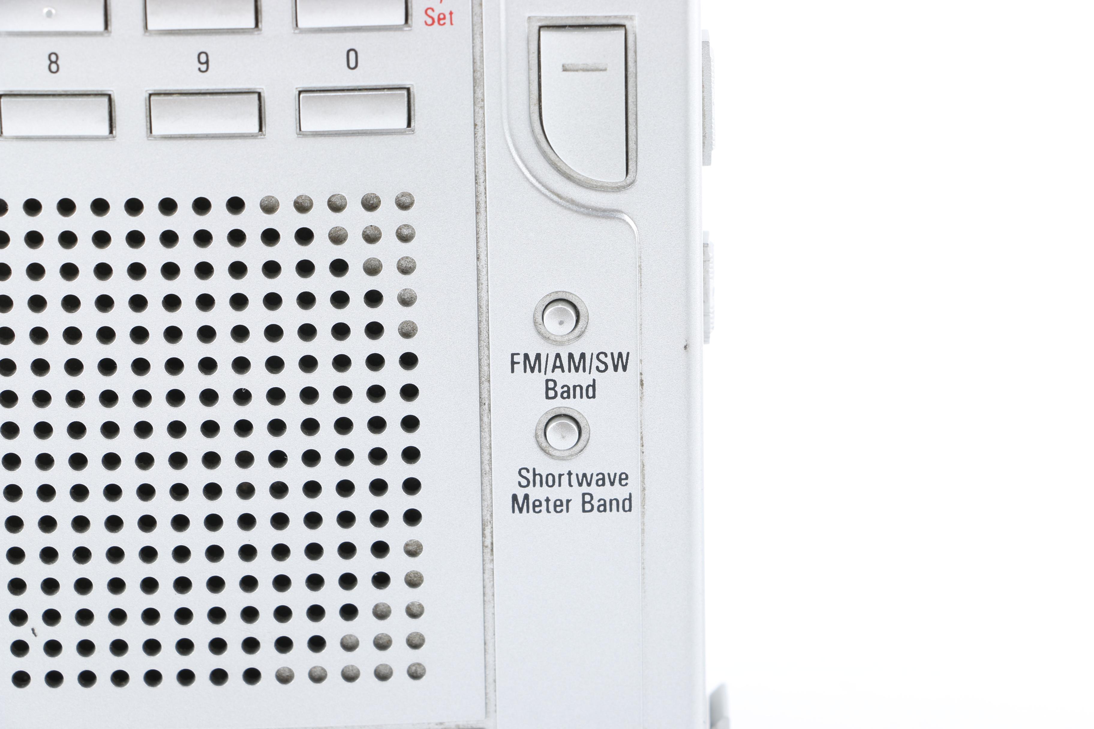 Grundig AM/FM/Shortwave Radio