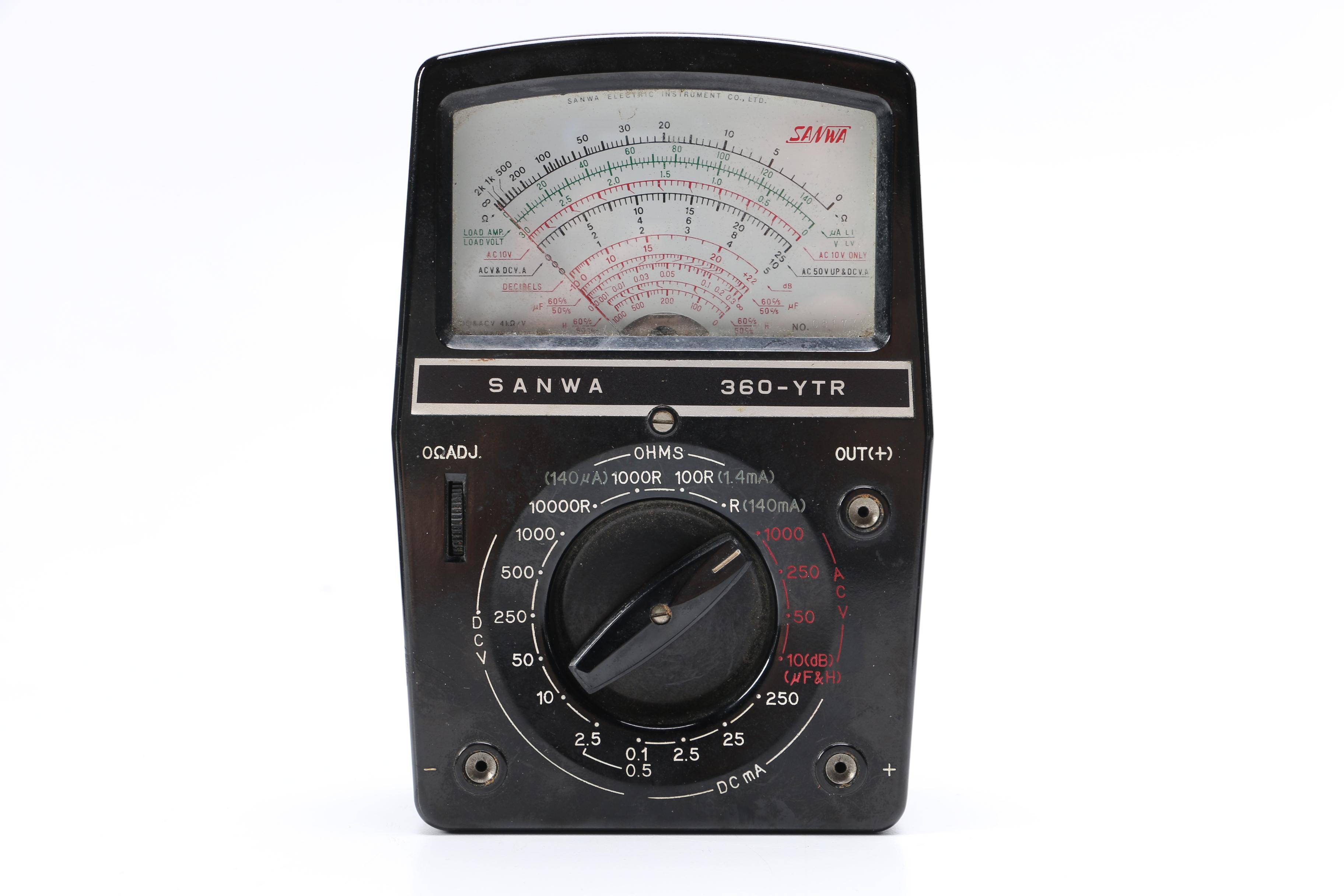 Nikon FM2 35mm Film Camera and Accessories