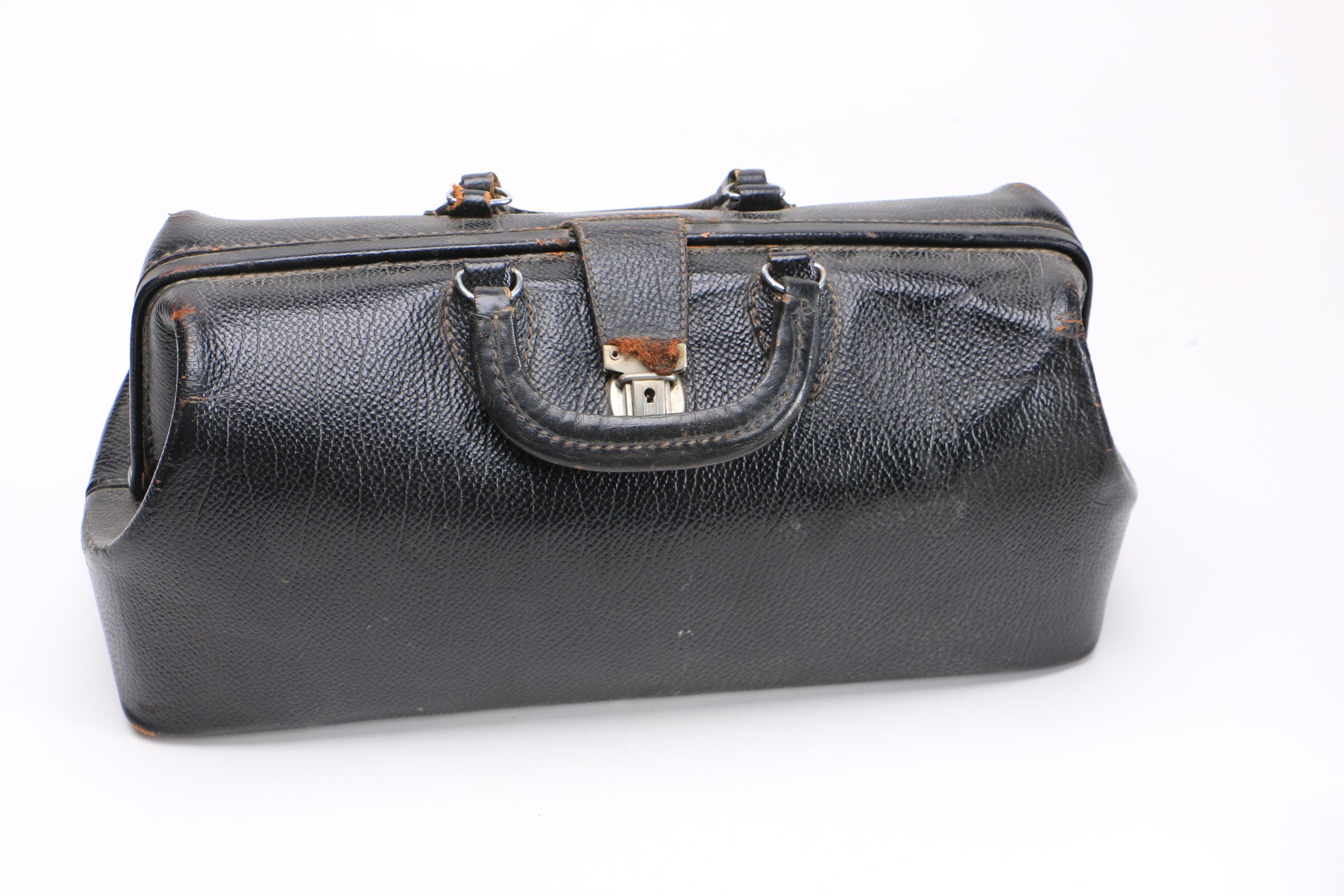 Black Leather Doctor Bags With Supplies