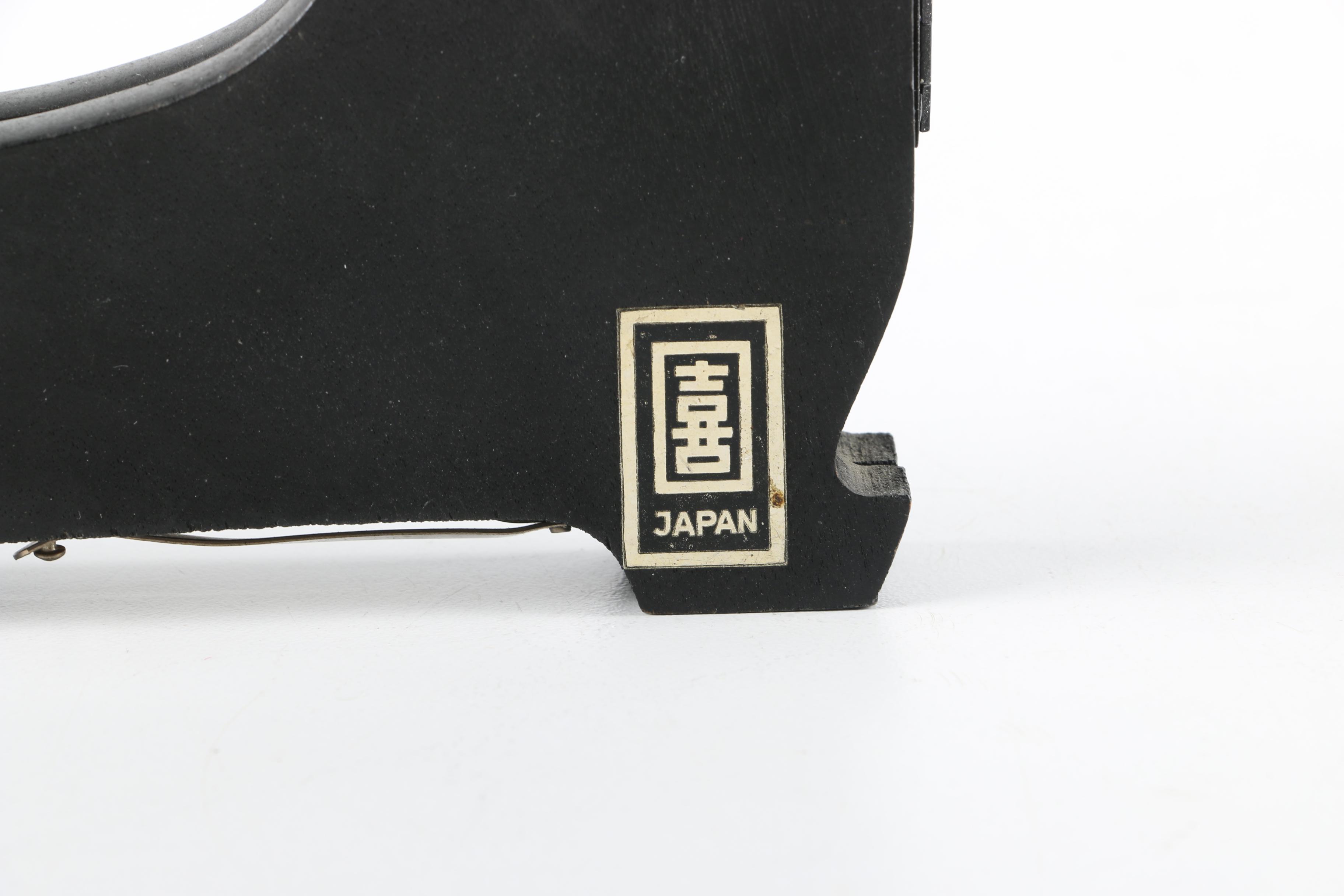 Decorative Chusan China Plates With Stands