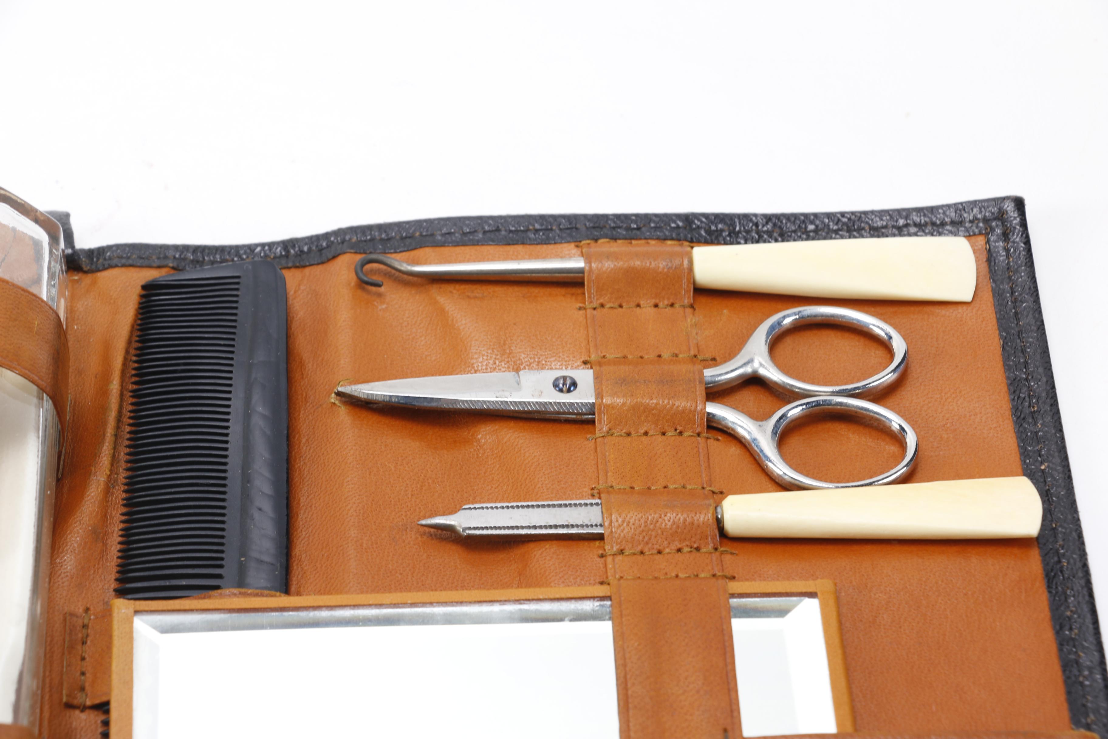 Men's Vintage Grooming Travel Set