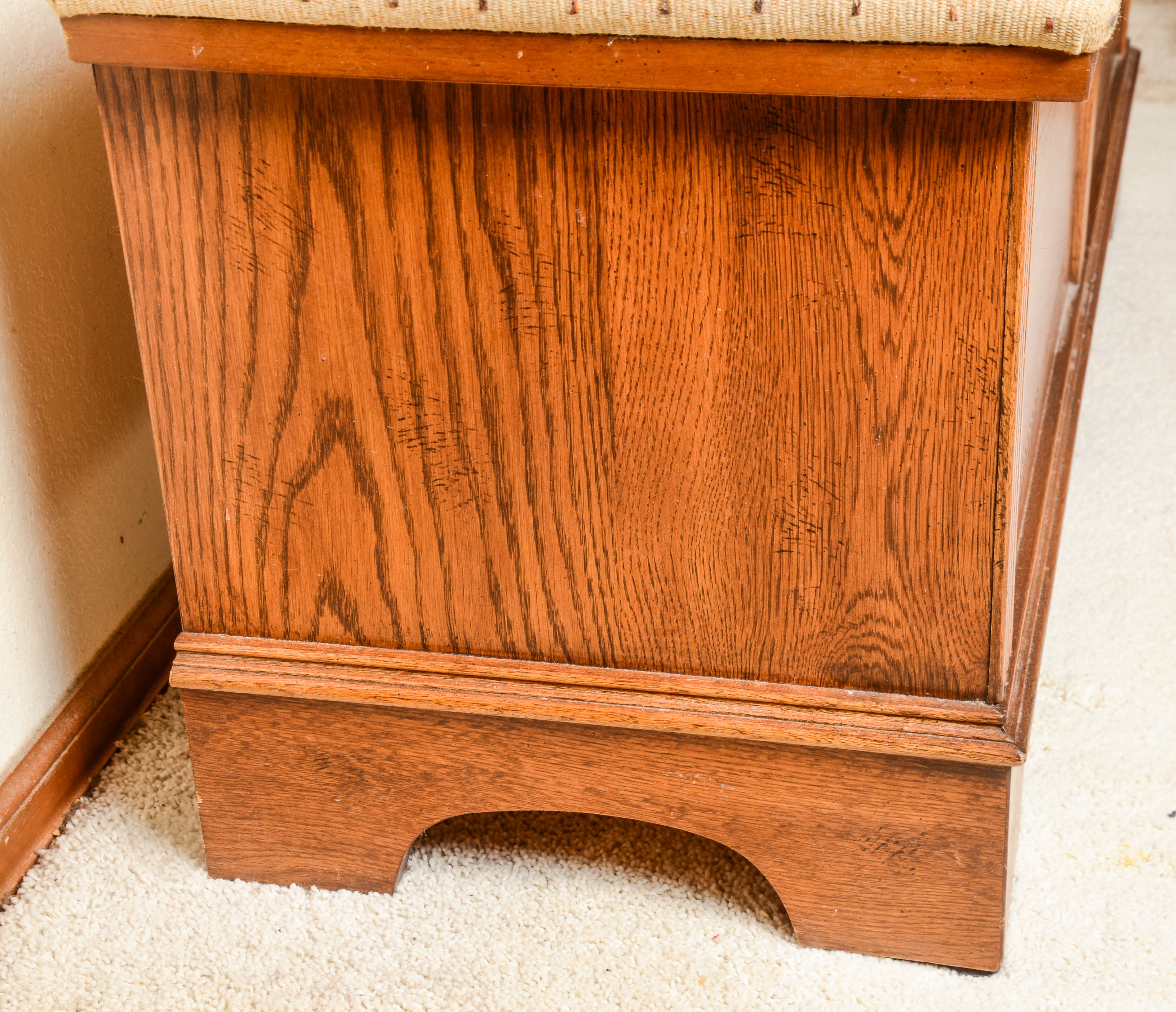 Lane Cedar Chest With Upholstered Top