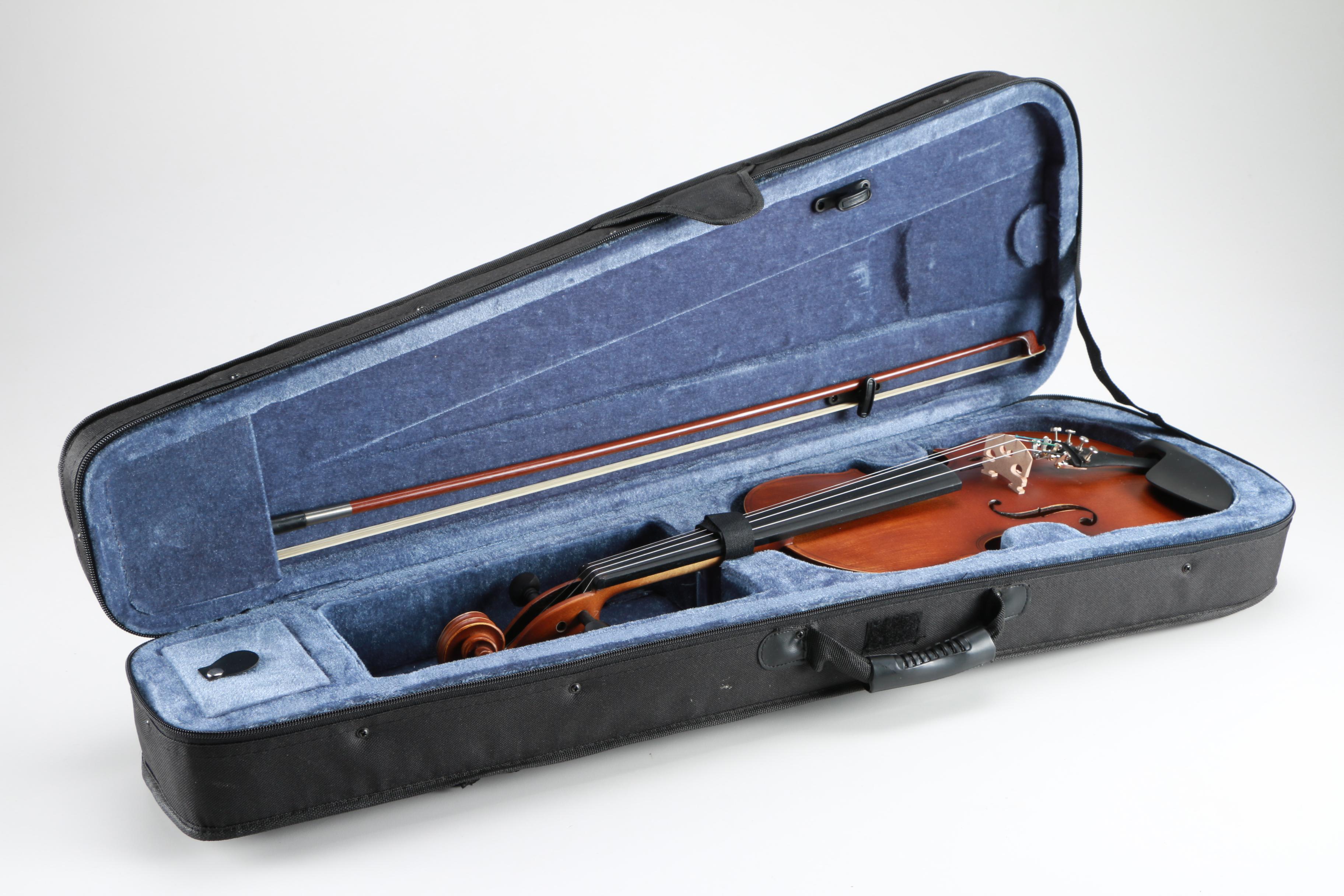 Christina Violin, Bow and Case