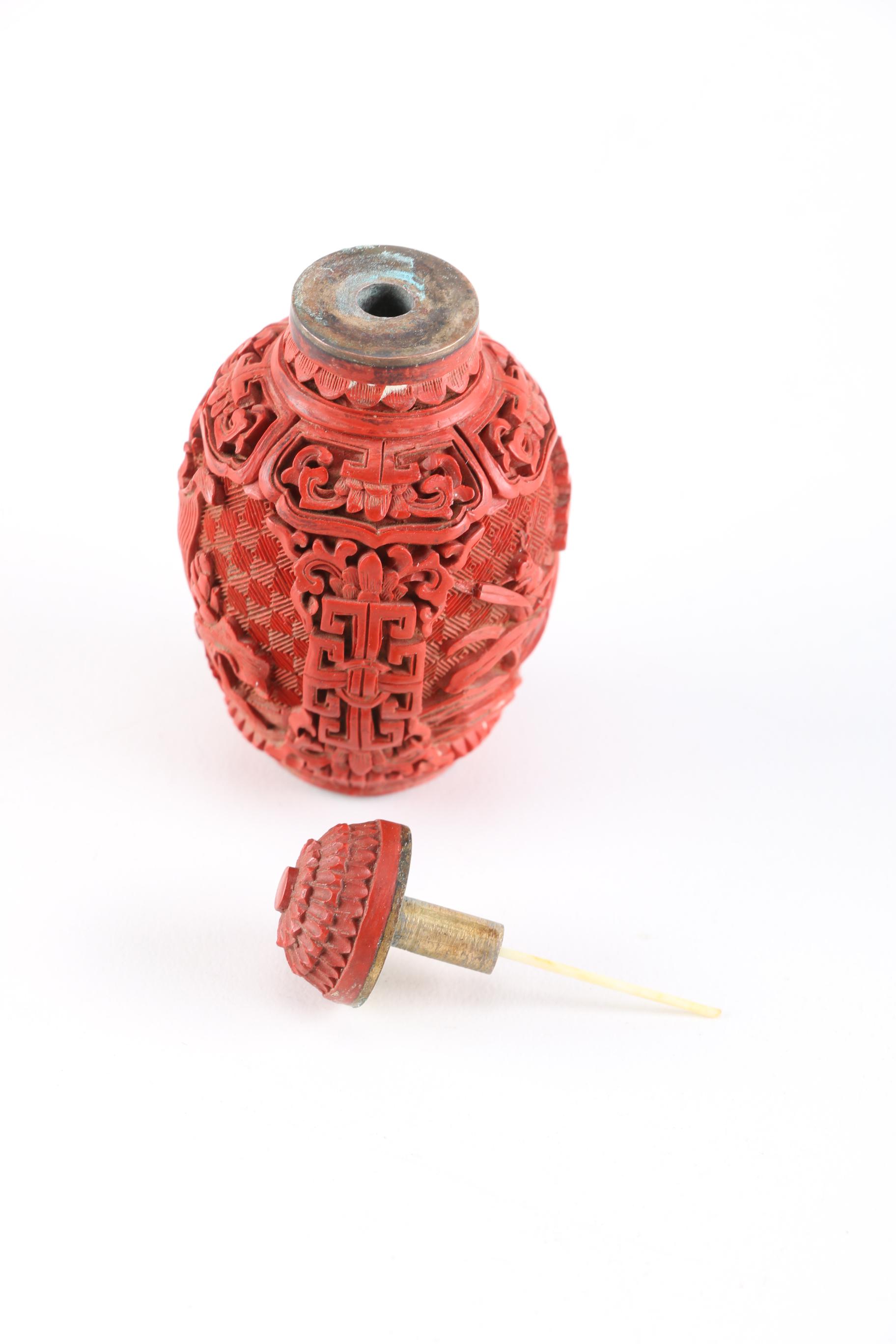 Cinnabar Lacquer Snuff Bottle