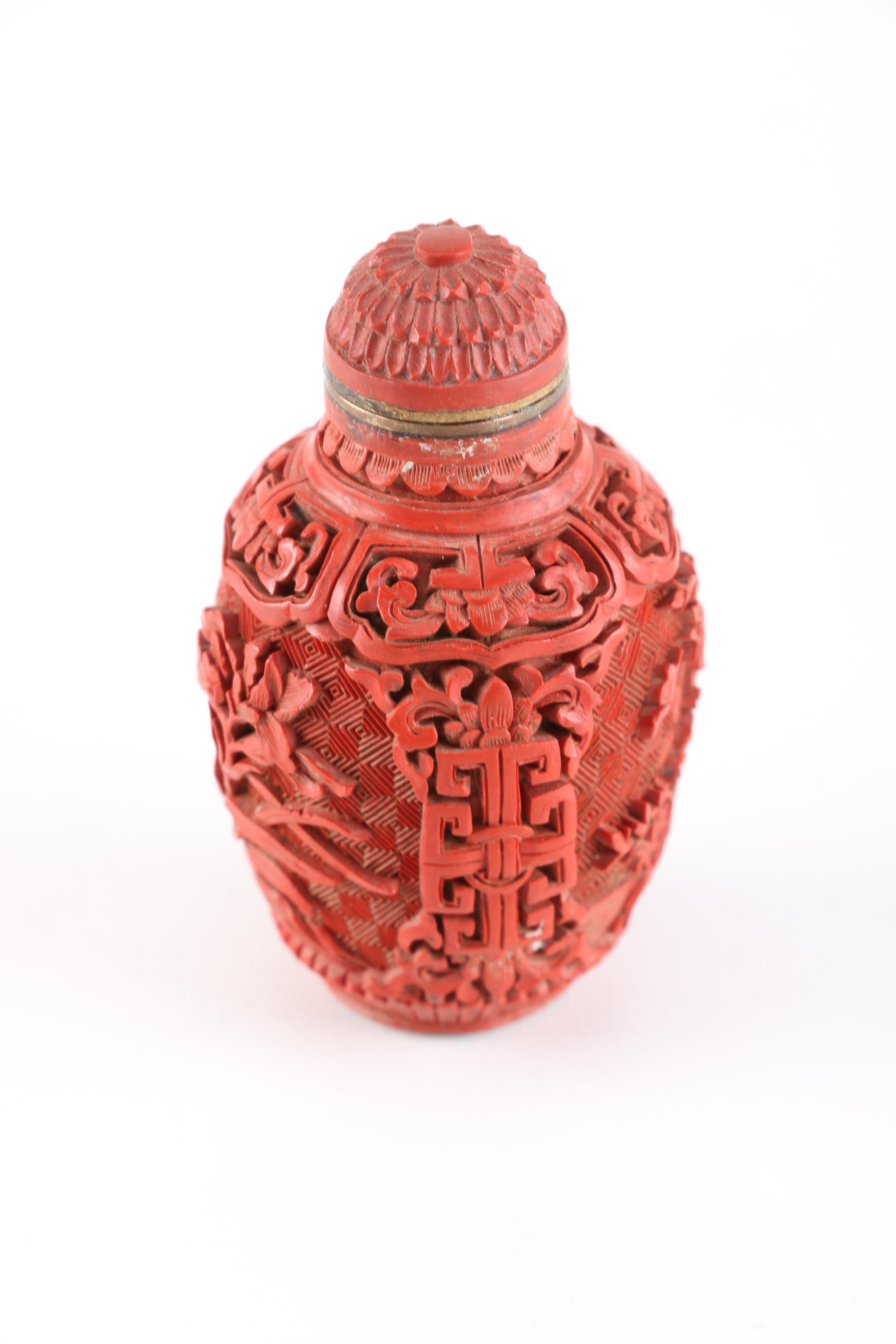 Cinnabar Lacquer Snuff Bottle