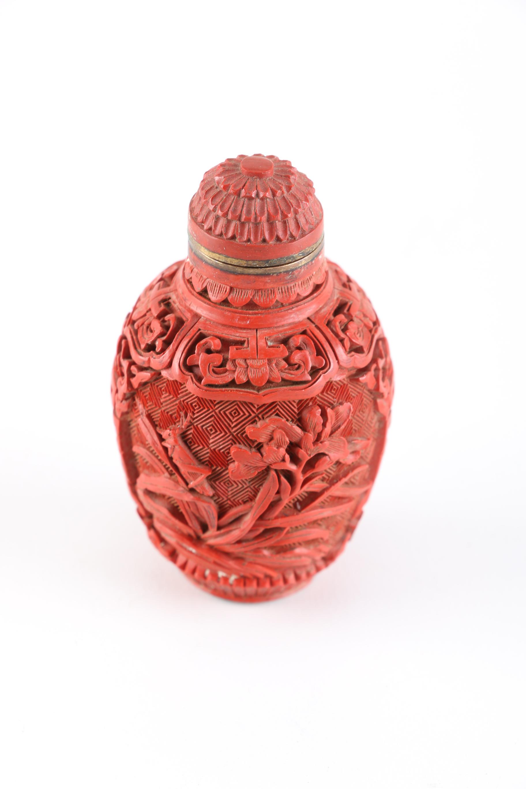 Cinnabar Lacquer Snuff Bottle
