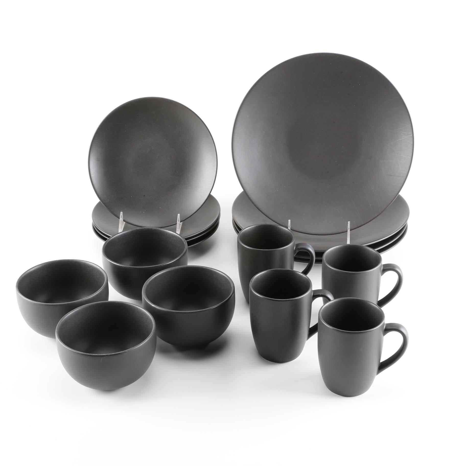 Furio "Worldview Onyx" Tableware