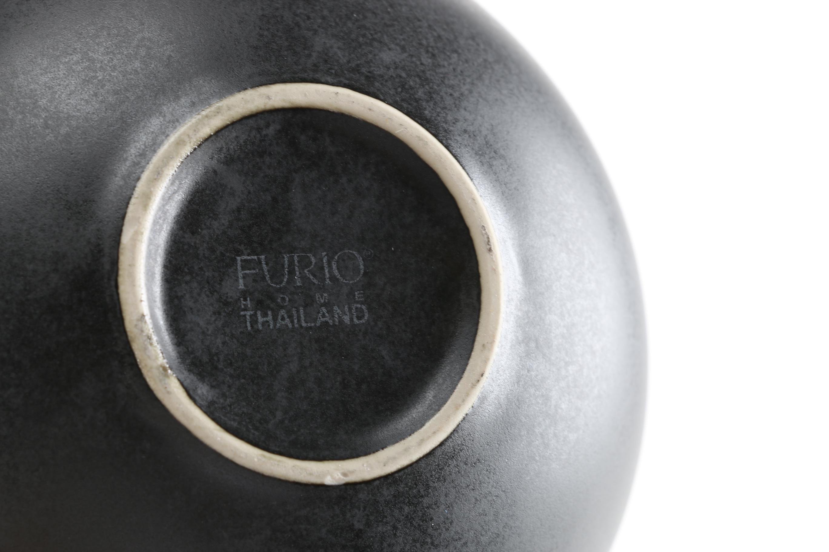 Furio "Worldview Onyx" Tableware