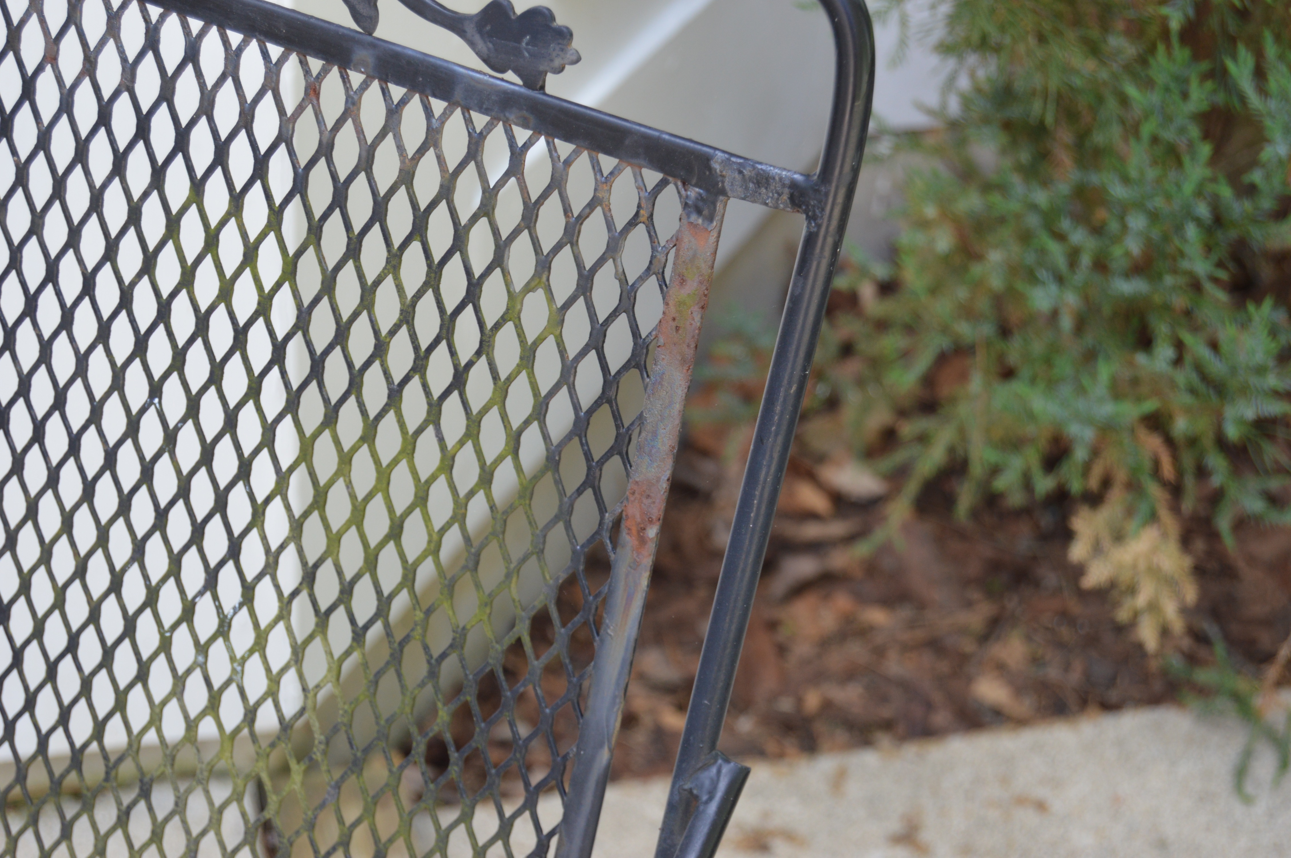 Metal Patio Chairs and Side Table