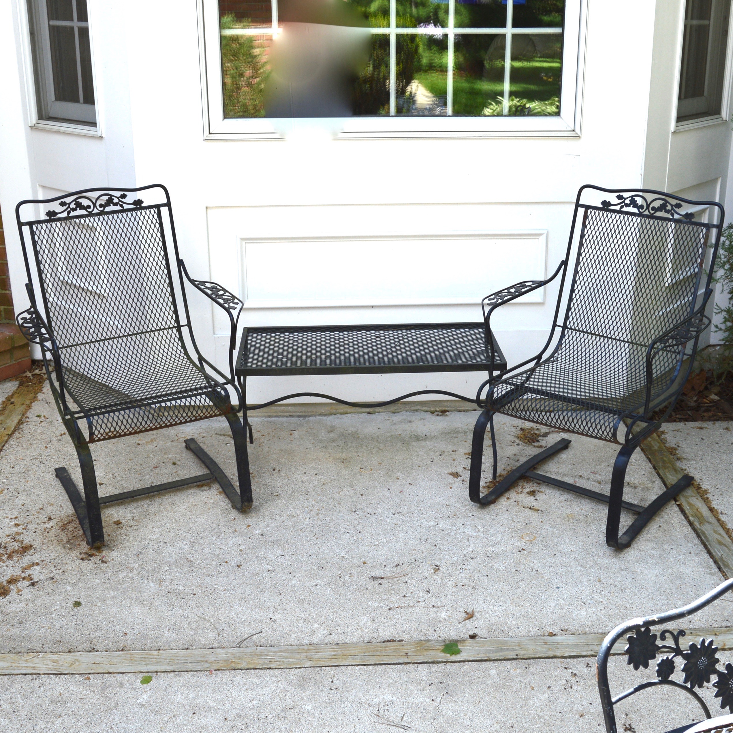 Metal Patio Chairs and Side Table