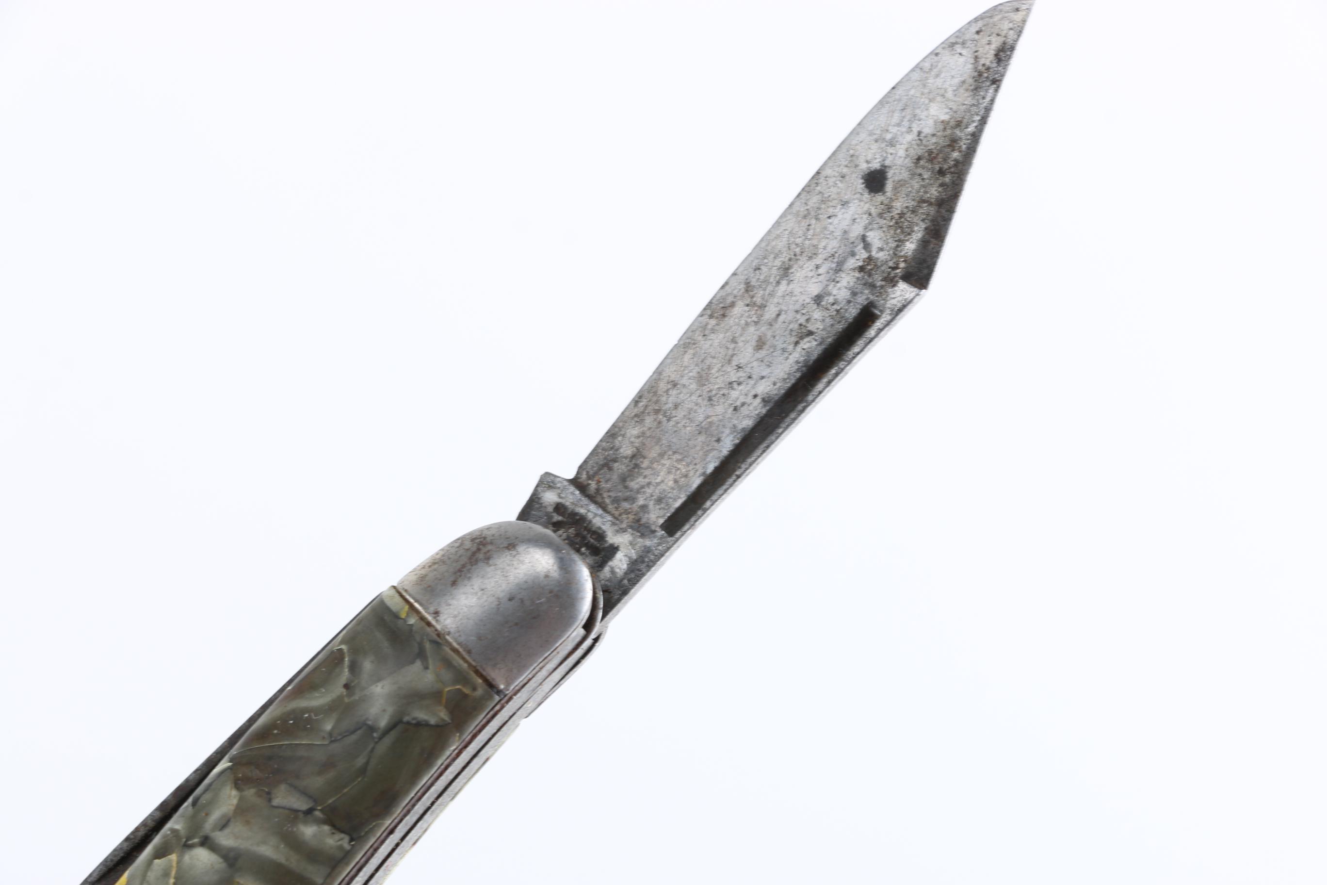 Utility Pocket Knives Featuring Winchester