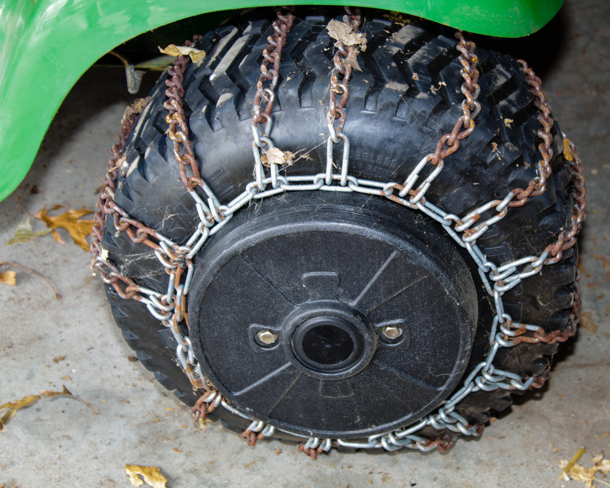 John Deere LT180 Lawn Tractor and Accessories