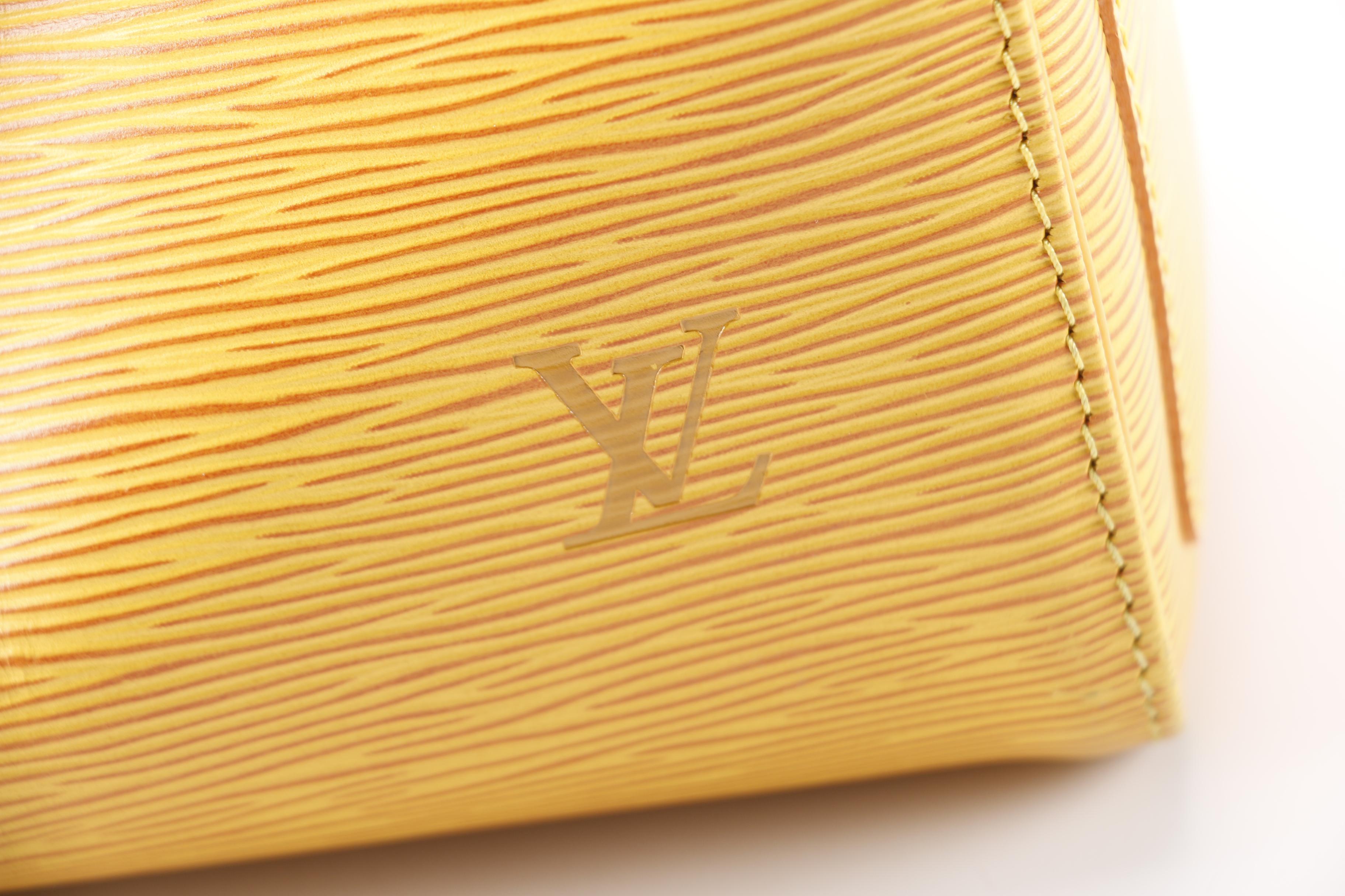 Louis Vuitton Epi Speedy 25 Handbag