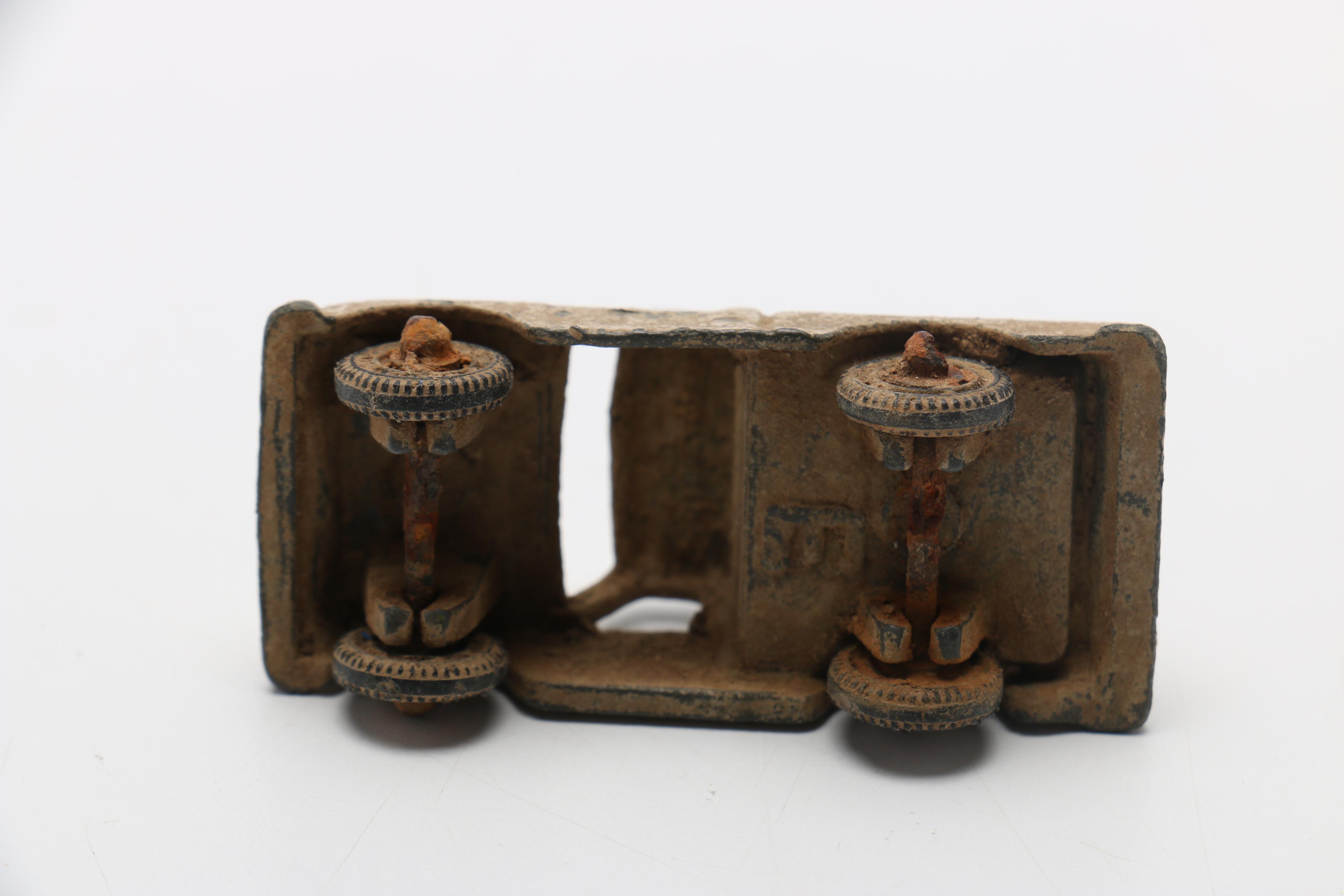 1950s-Era Tootsietoy Die-Cast Cars