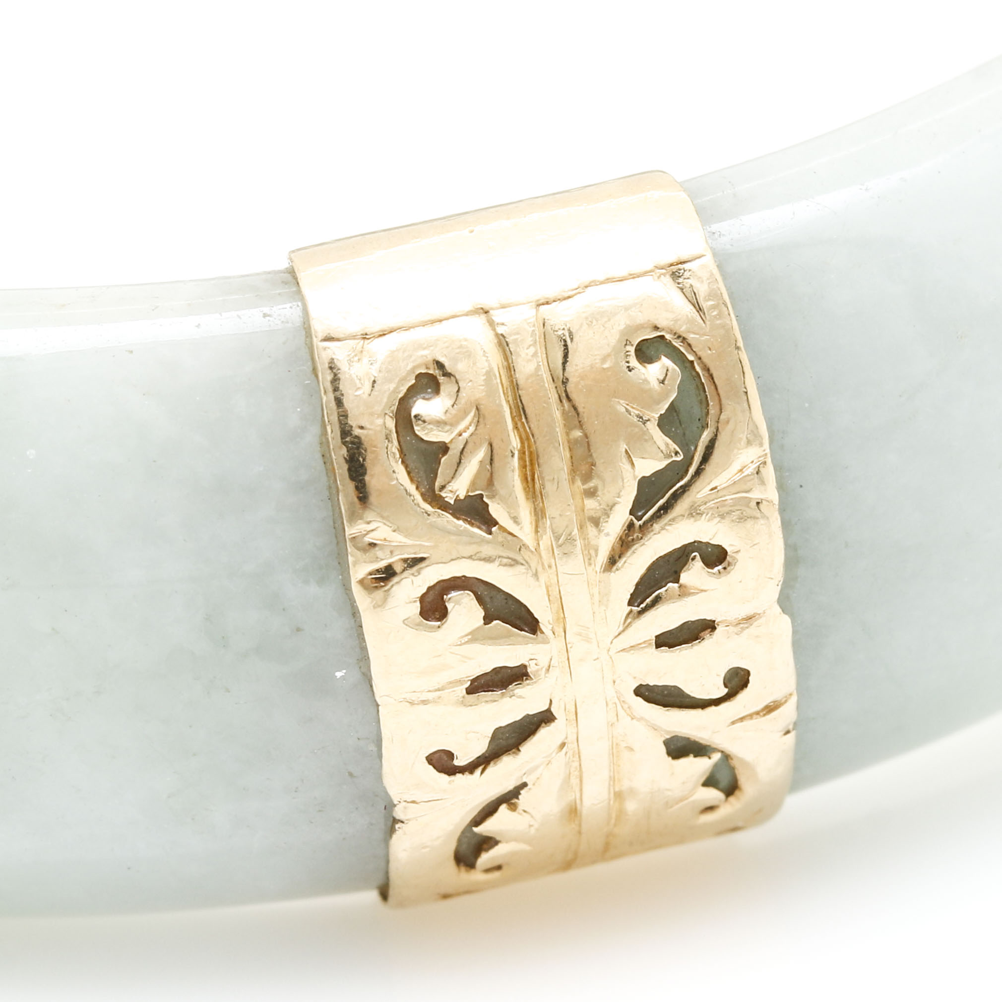 14K Yellow Carved Jadeite Hinged Bangle