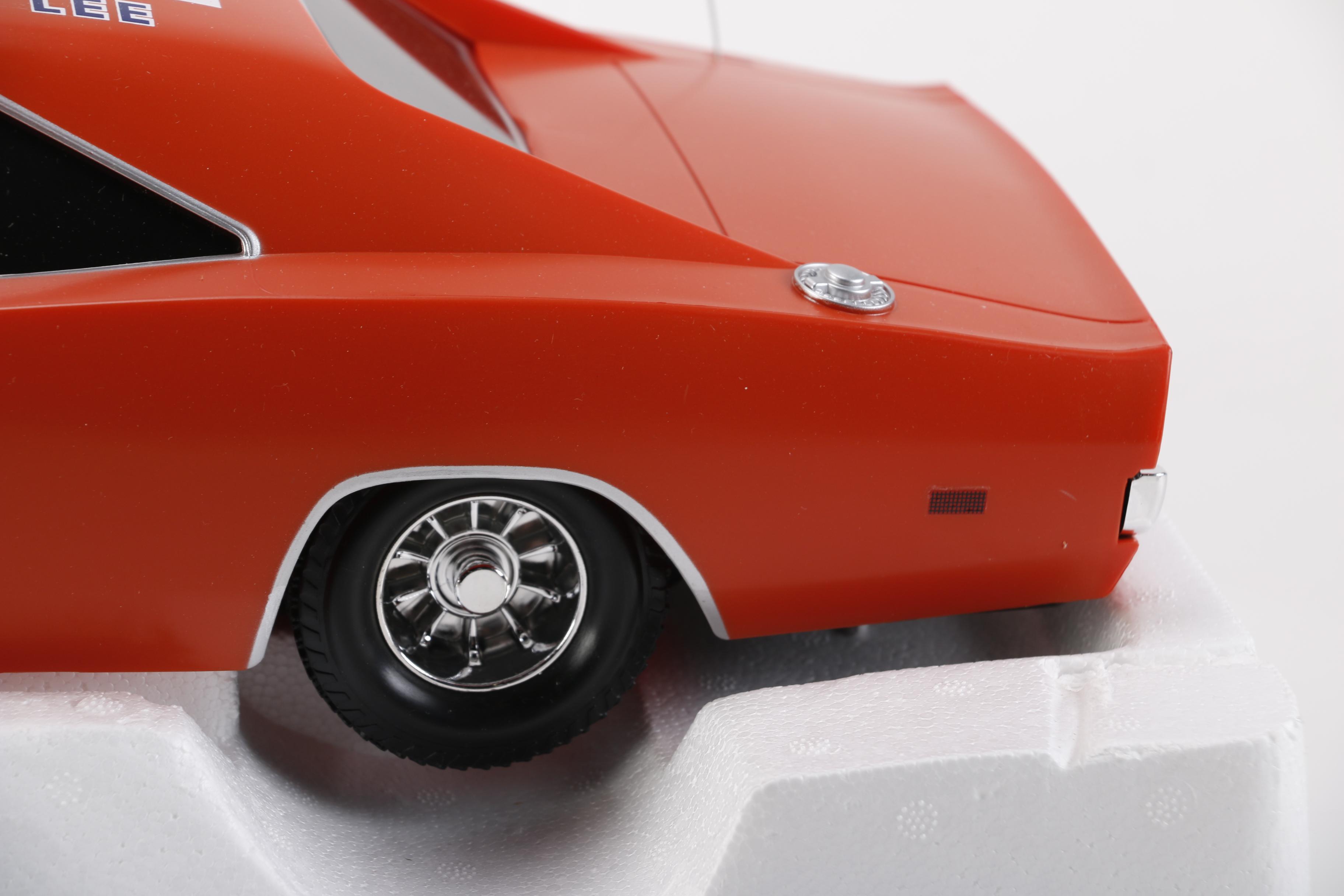 General Lee "Dukes of Hazard" Die-Cast Remote Control Car