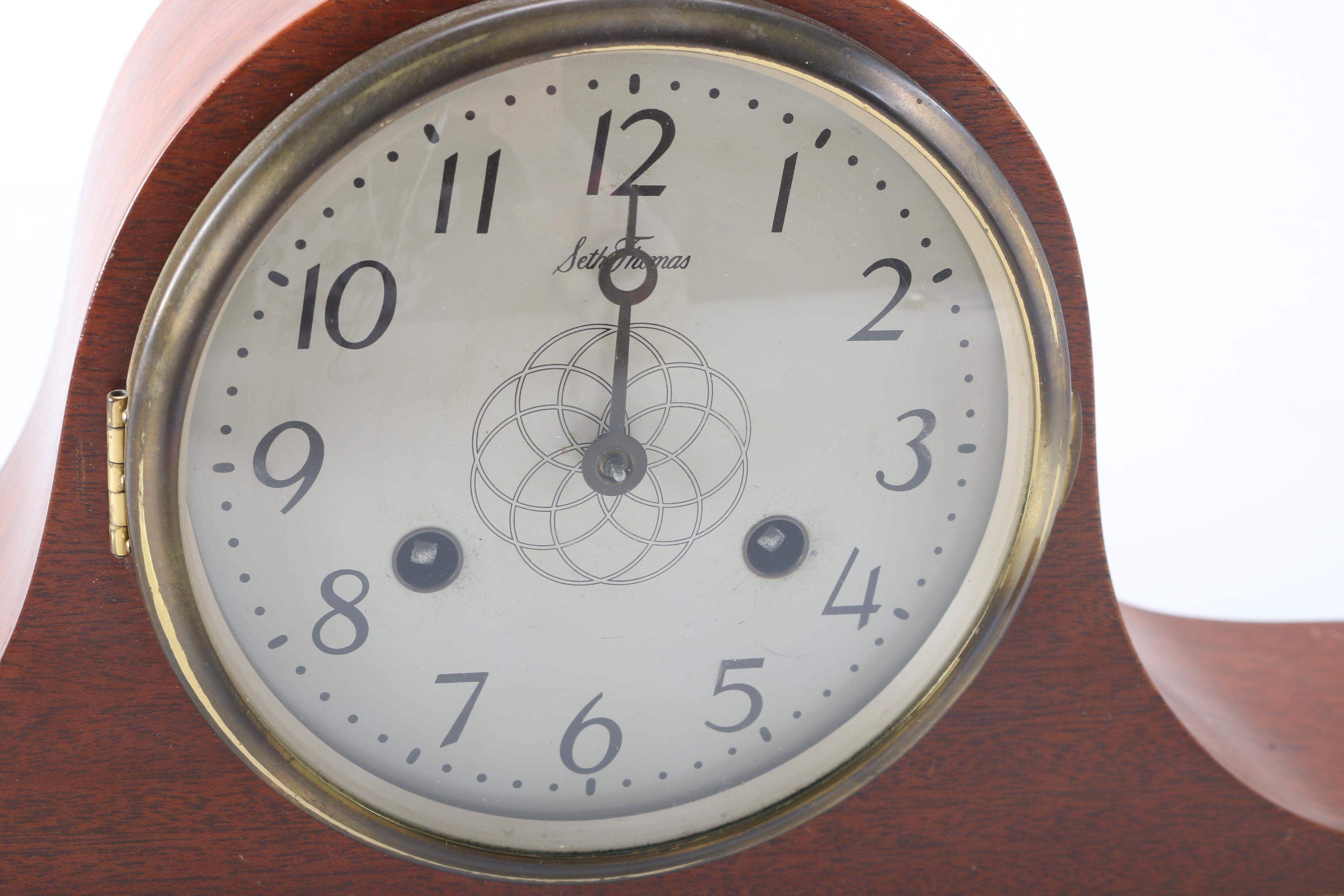 Circa 1956 Seth Thomas "Lynton 2W" Mantel Clock