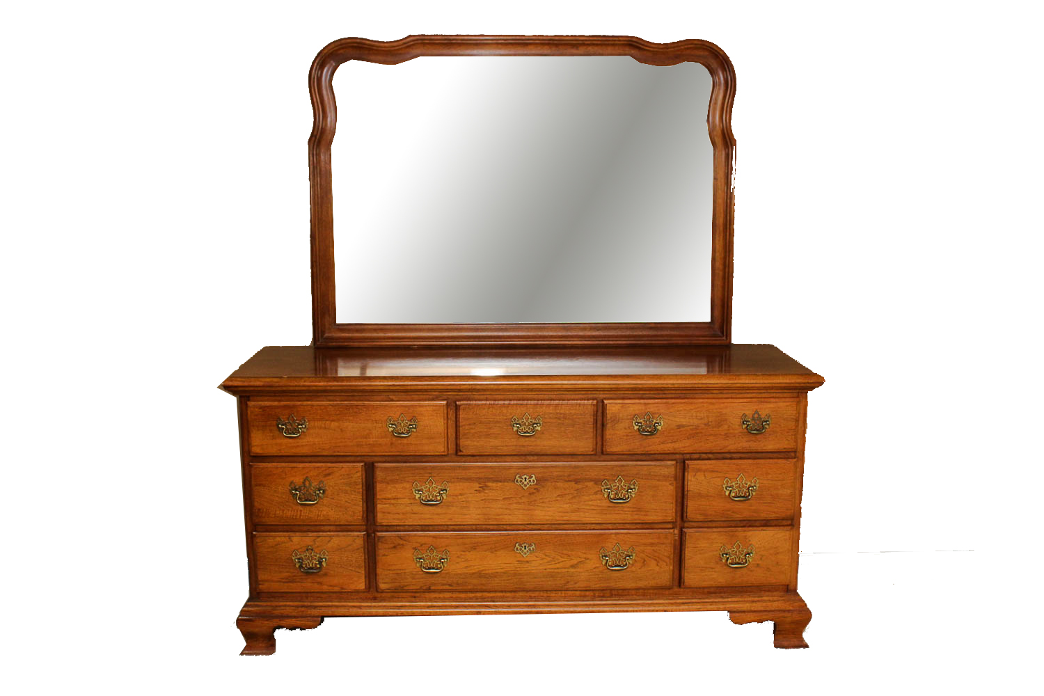 Traditional Thomasville Dresser with Mirror