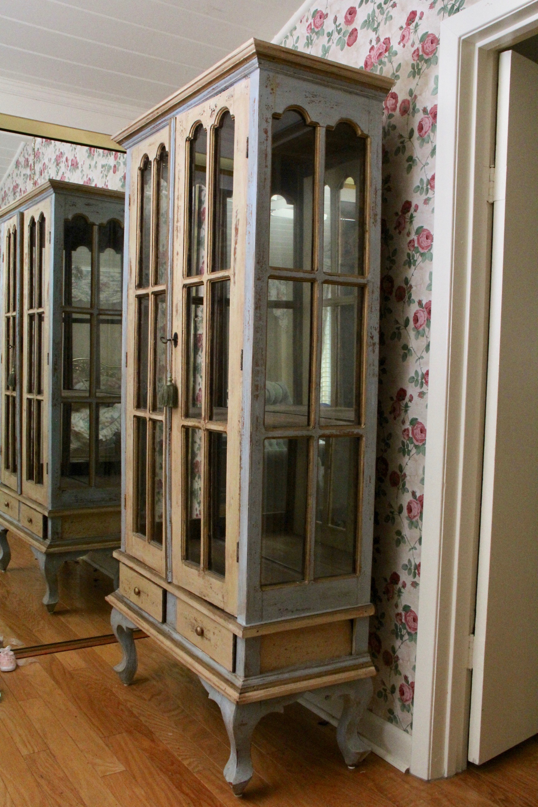 Antique Queen Anne Style China Cabinet