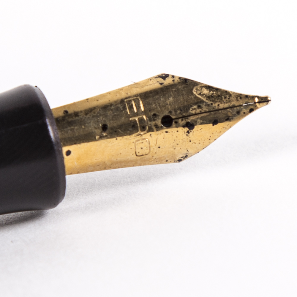 Vintage Magenta and Black Self-Filling Ero Pen