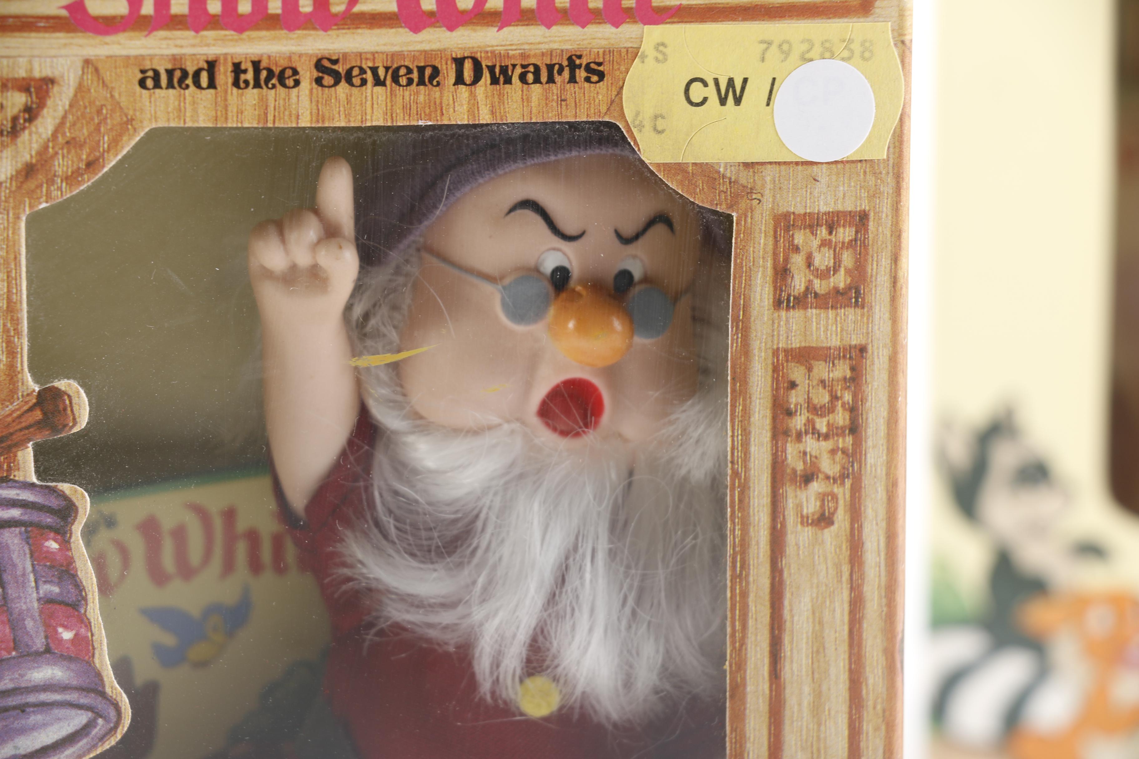 1990 Bikin Disney "Snow White and the Seven Dwarfs" Doll Collection