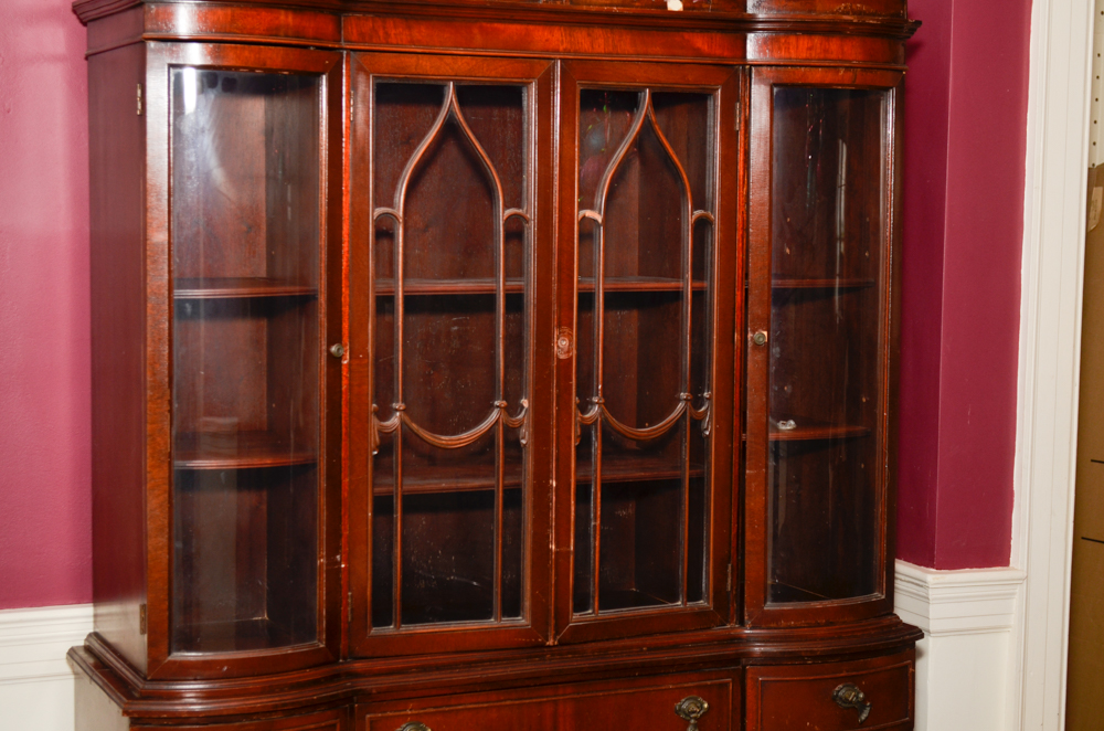 Vintage Hepplewhite Style Mahogany China Cabinet