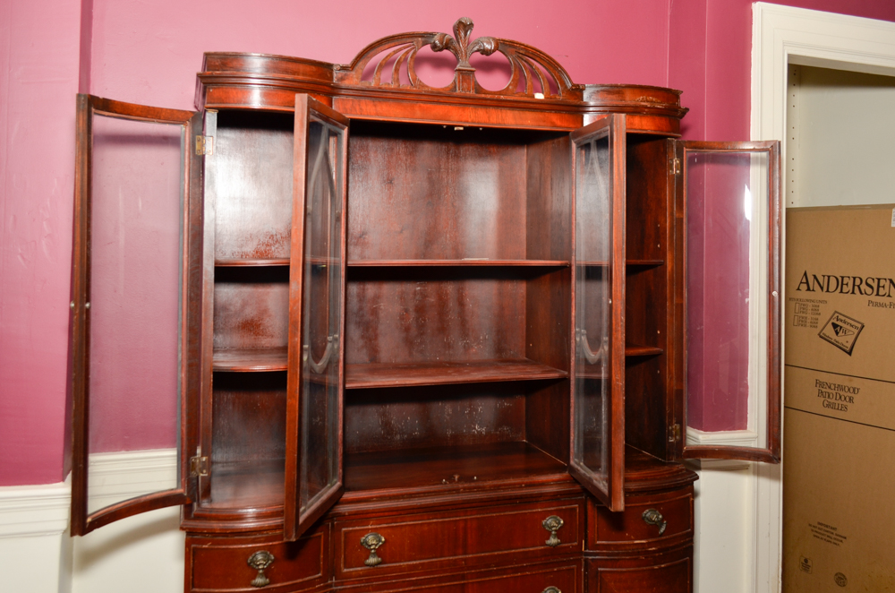 Vintage Hepplewhite Style Mahogany China Cabinet