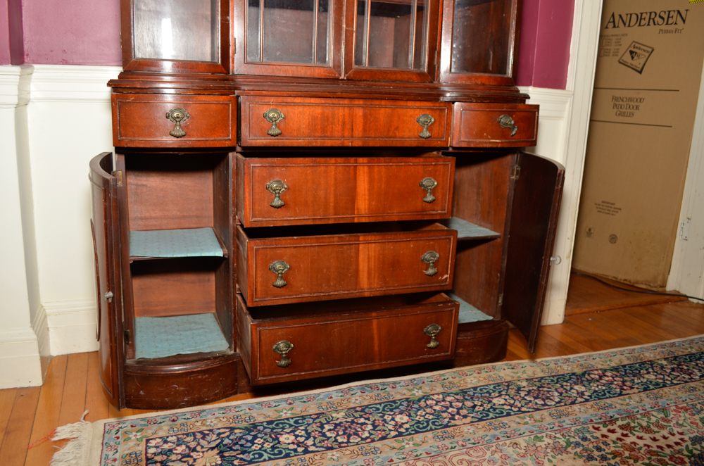 Vintage Hepplewhite Style Mahogany China Cabinet