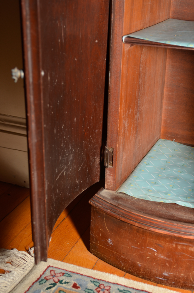 Vintage Hepplewhite Style Mahogany China Cabinet