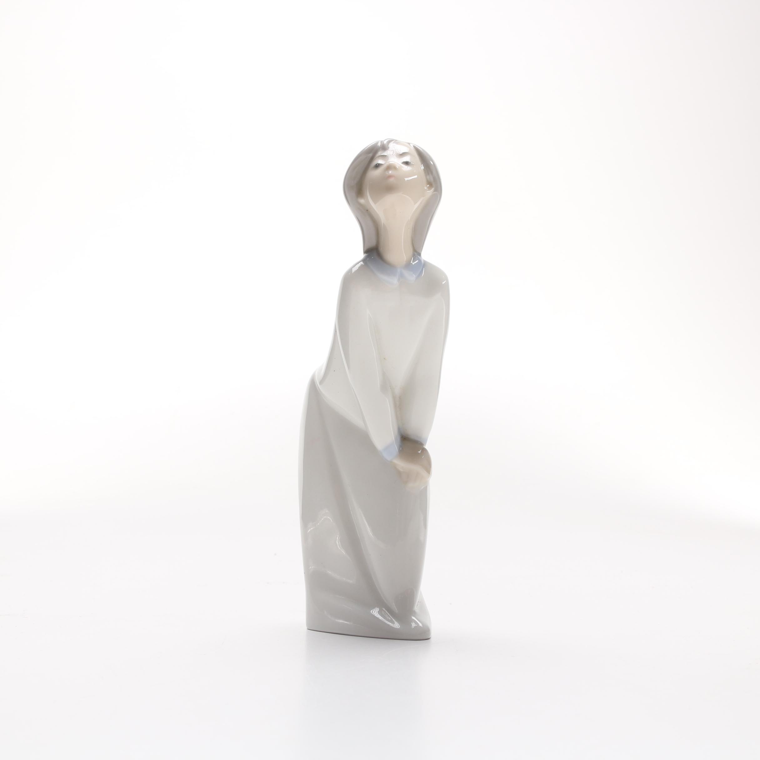 Lladró "Girl Kissing" Figurine