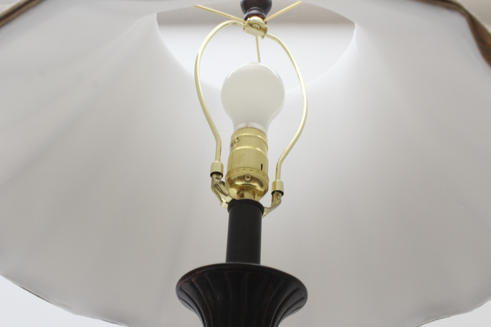 Neoclassical-Style Table Lamp