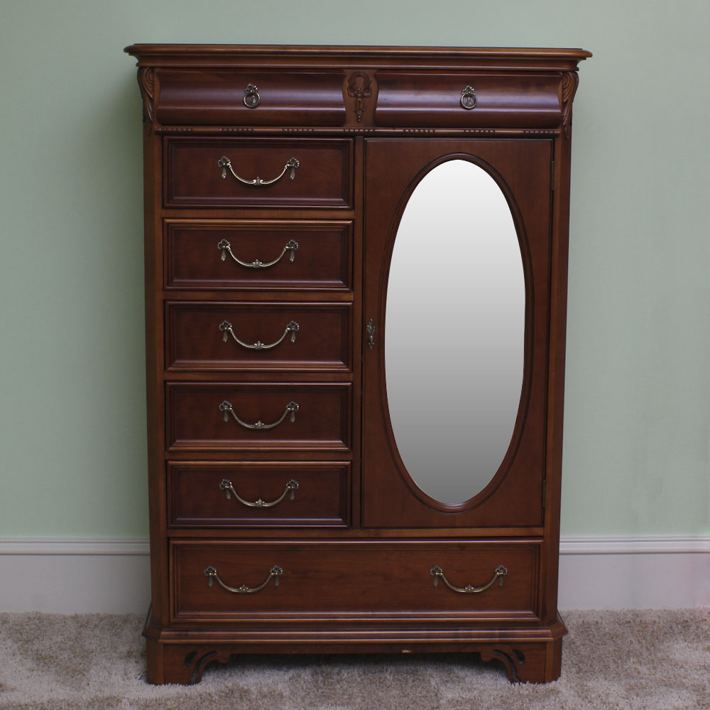 Lexington Furniture "Lynn Hollyn" Chest of Drawers With Mirror
