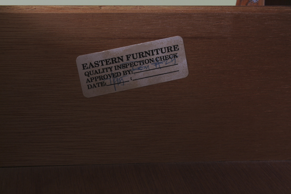 Lexington Furniture "Lynn Hollyn" Chest of Drawers With Mirror