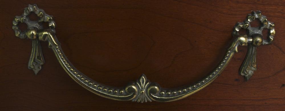 Lexington Furniture "Lynn Hollyn" Chest of Drawers With Mirror