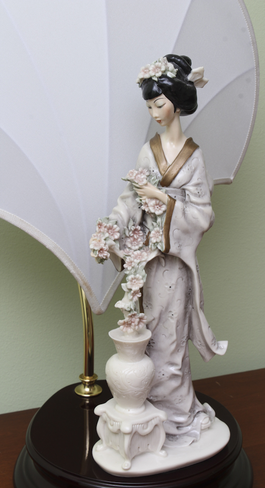 Guiseppe Armani Porcelain Japanese Woman Table Lamp