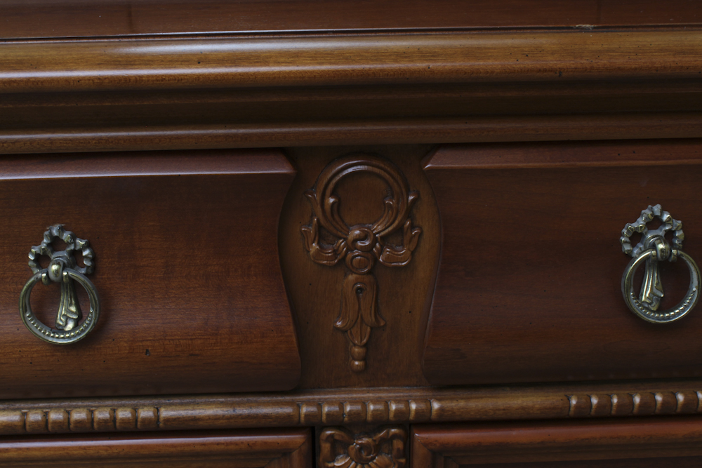 Lexington Furniture "Lynn Hollyn at Home" Dresser With Mirror