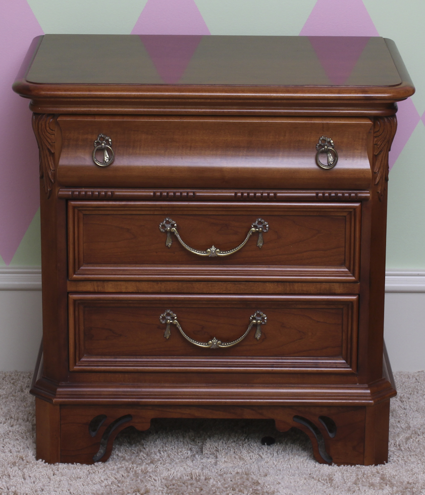 Lexington Furniture "Lynn Hollyn at Home" Nightstands