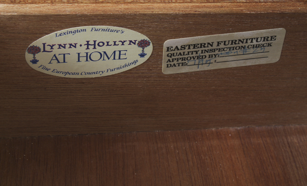 Lexington Furniture "Lynn Hollyn at Home" Nightstands