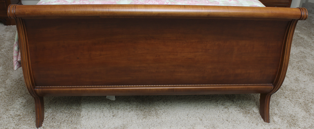 Lexington Furniture Queen Size Sleigh Bed Frame