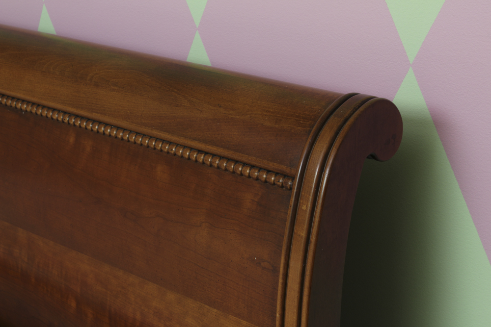 Lexington Furniture Queen Size Sleigh Bed Frame