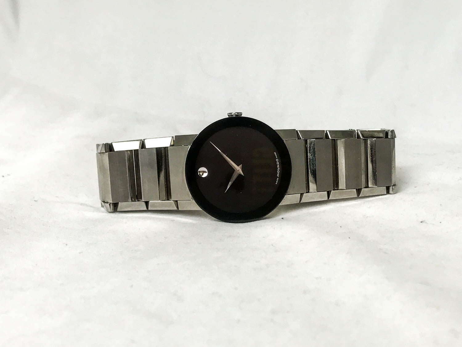 Stainless Steel Swiss Movado Made Sapphire Crystal Watch