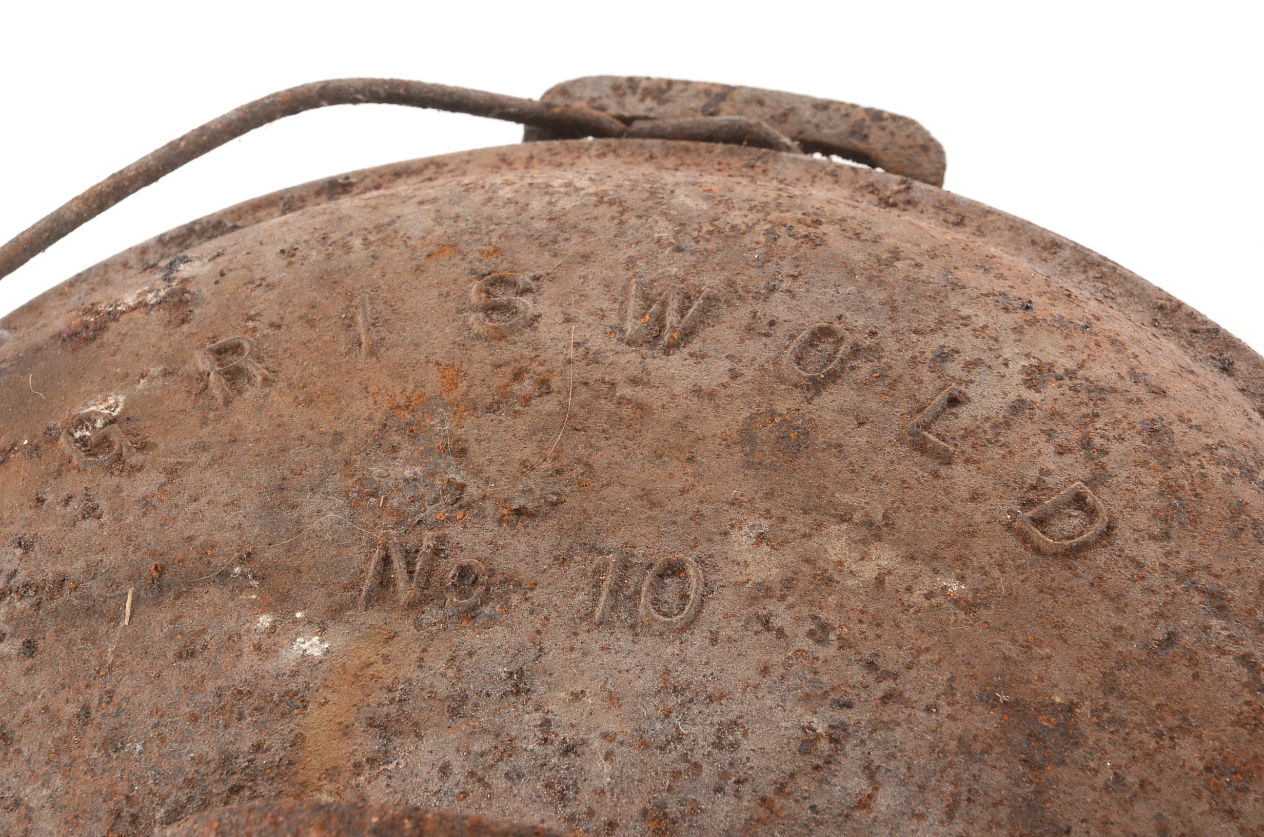 Griswold No. 10 Cast Iron Dutch Oven