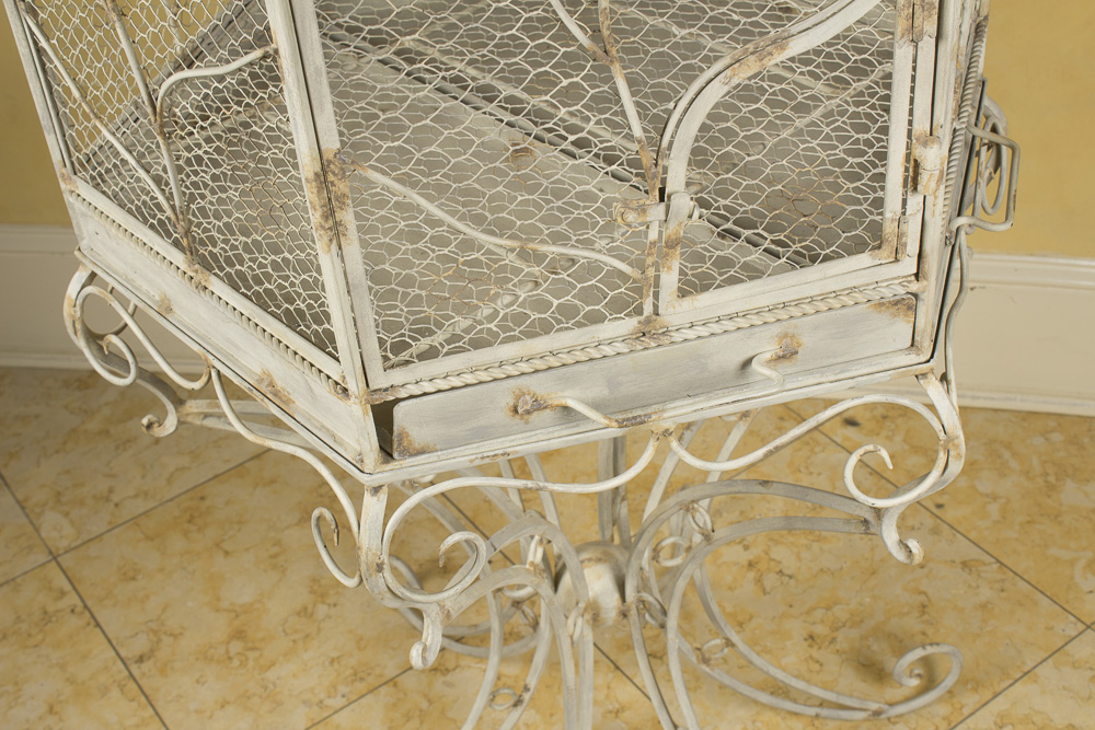 Curry and Company Bird Cage and Stand