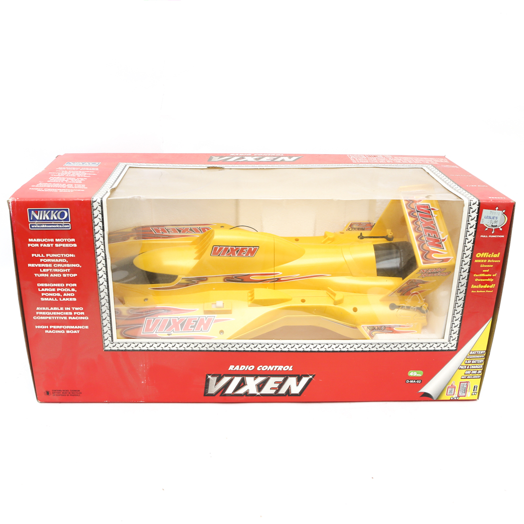 Radio Control Vixen Racing Speed Boat by Nikko