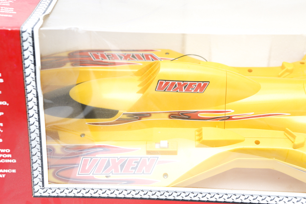 Radio Control Vixen Racing Speed Boat by Nikko