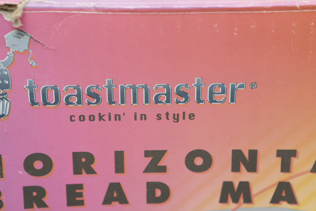 Toastmaster Horizontal 2 LB Bread Maker