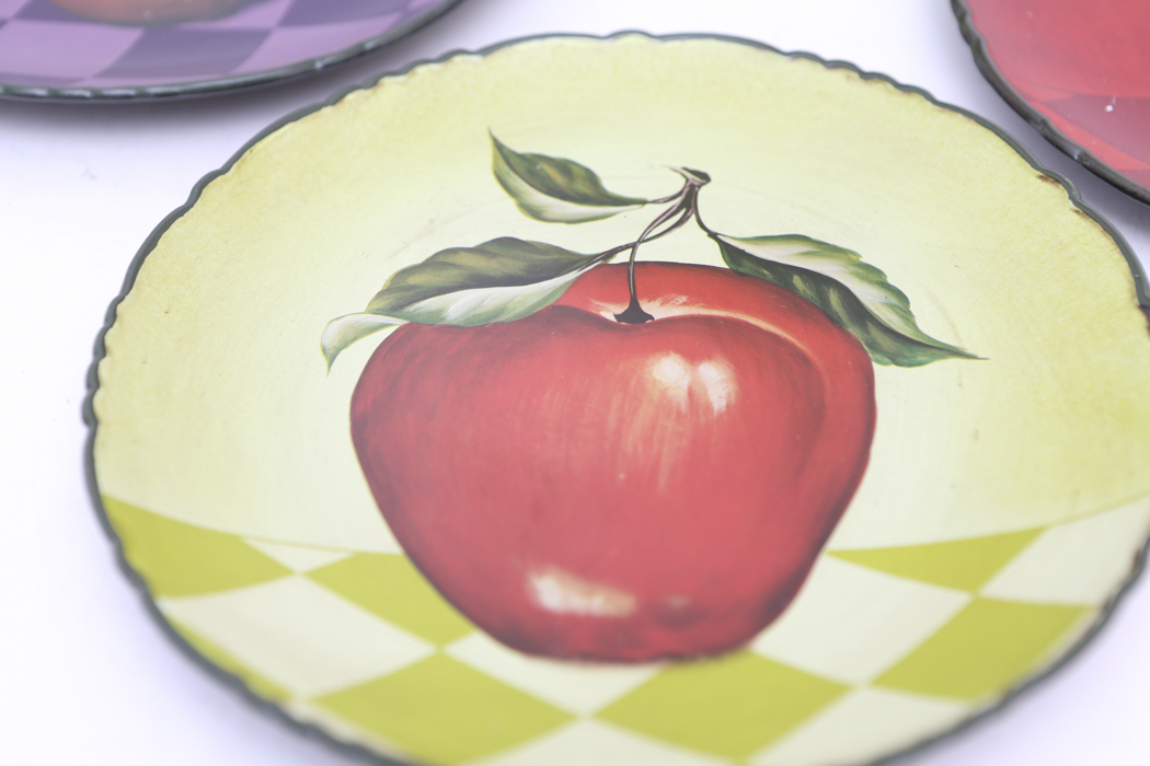 Flower Vase and Three Decorative Plates by Home Interiors